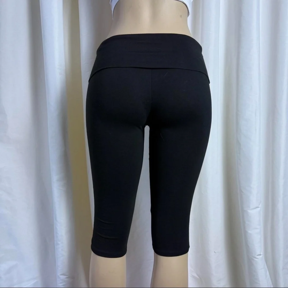 Fold Over Capri - Picture 6 of 6